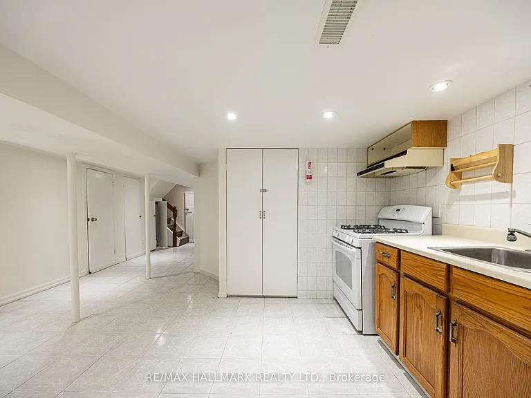 401 Ridelle Ave — Photo 13