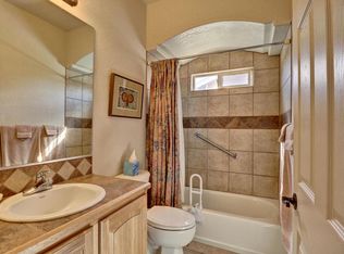 923 Mayflower Dr, Las Cruces, NM 88007