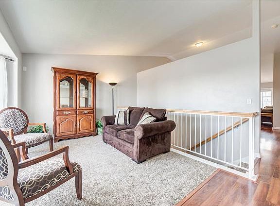 3rd image of 6125 W Graceland Way