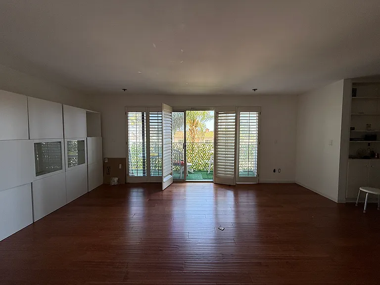 1829-31 Thomas Ave #2B — Photo 1