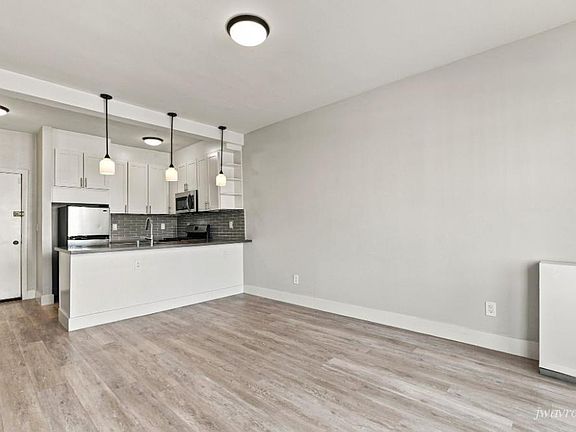 5th image of 1801 Beach St APT 103