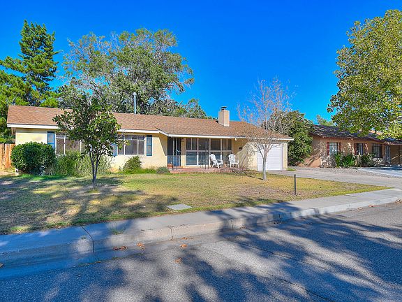 3rd image of 3121 Cagua Dr NE