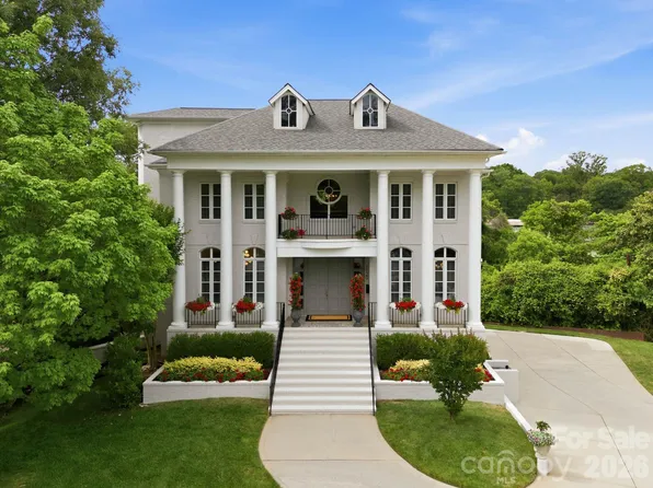 1120 Chollywood Dr, Charlotte, NC 28211