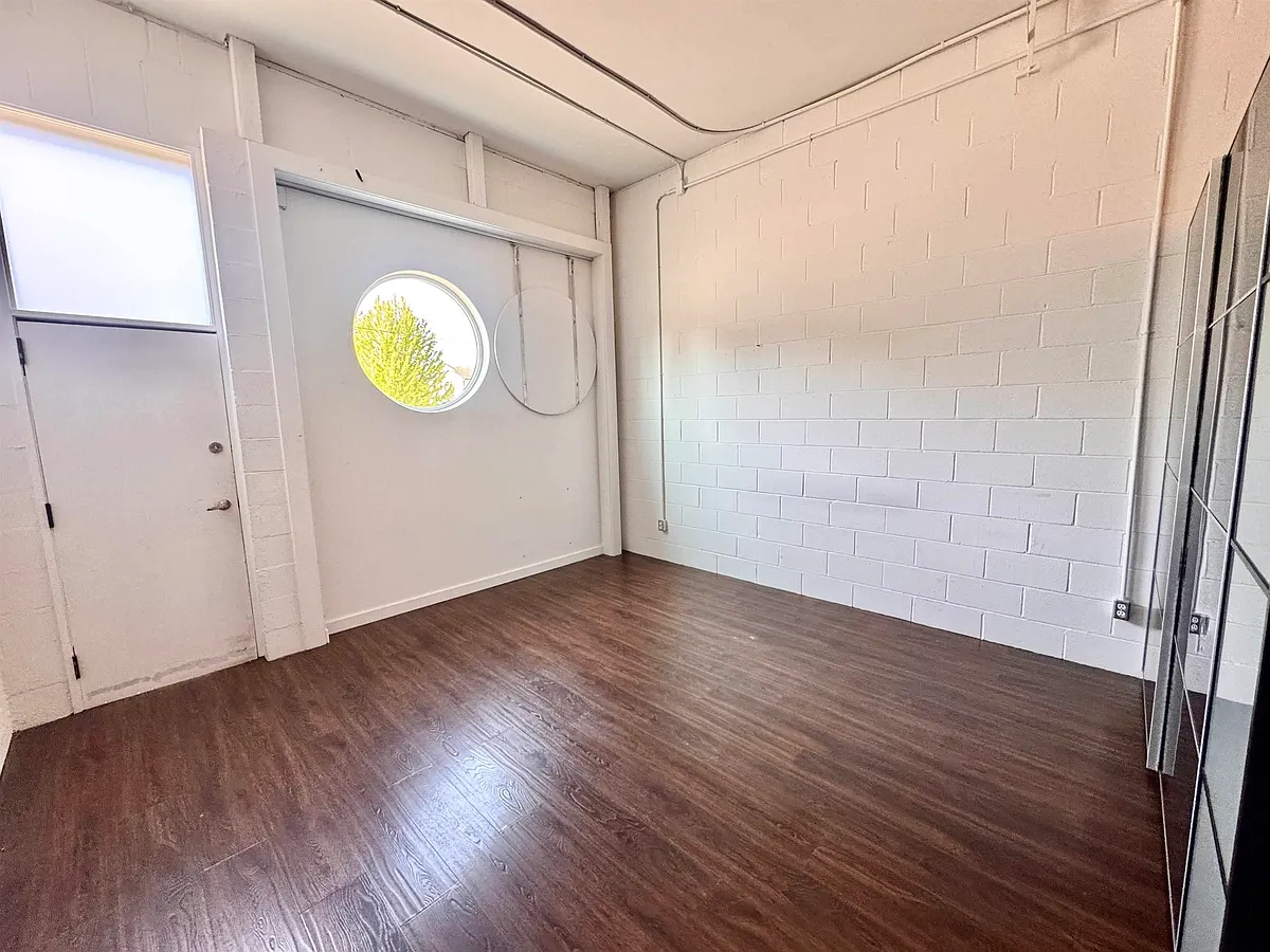 Building Photo - 626 Shaw Rd #3