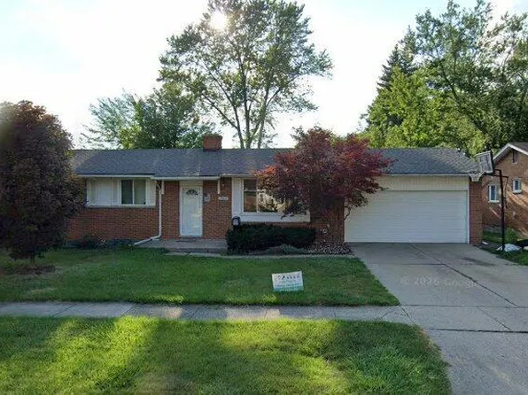 36431 Ledgestone St, Clinton Township, MI 48035