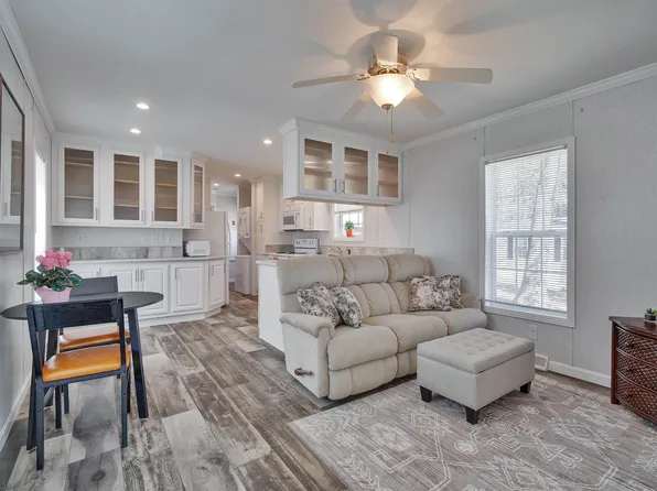 120 Robin Hood Drive #120, Exeter, NH 03833