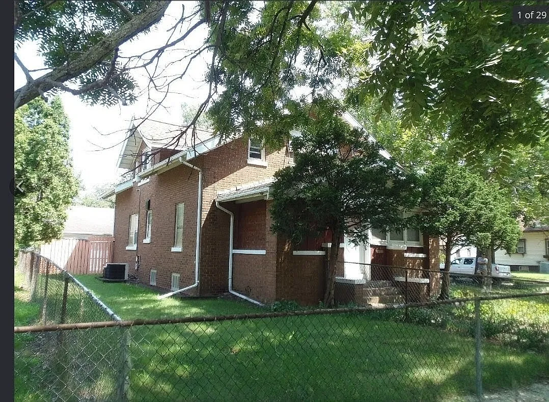 2142 S 6th St — Photo 1