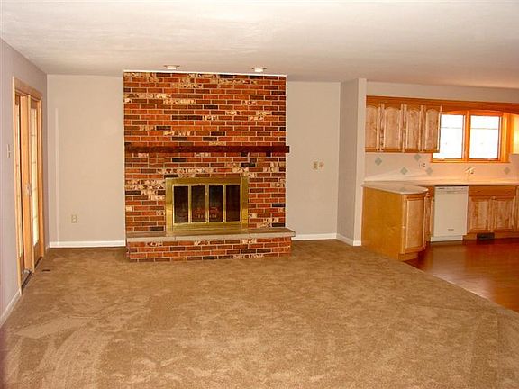3rd image of 4665 Marcus Cir