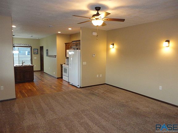 2nd image of 716 E El Dorado Ct