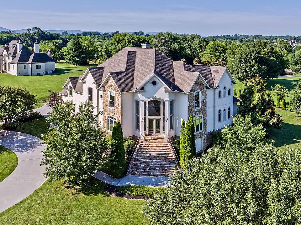 1st image of 1003 Meadow Breeze Dr
