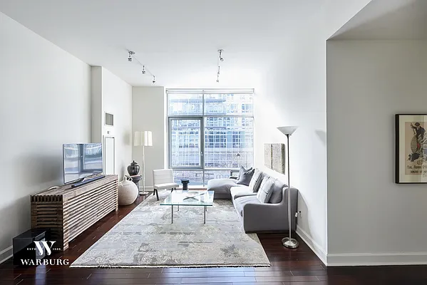Sold by Warburg | media 1