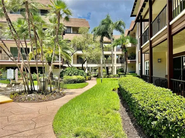3021 Countryside Blvd APT 44A, Clearwater, FL 33761