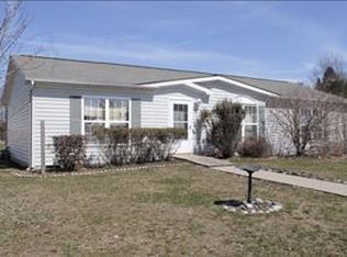 5 Boynton Dr, Poughkeepsie, NY 12603
