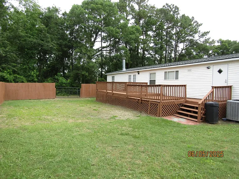 4883 Riverside Dr #A — Photo 32