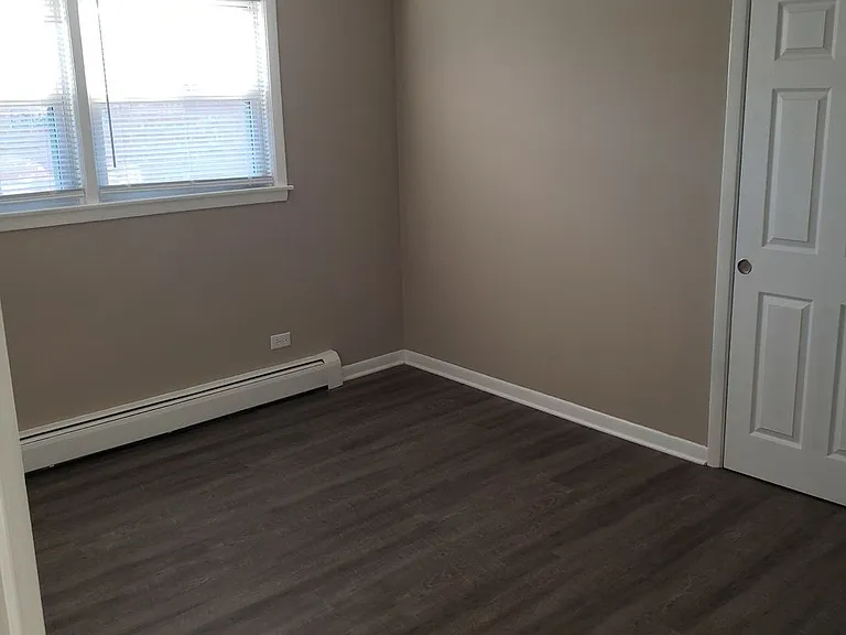 8604 W Carmen Ave — Photo 14