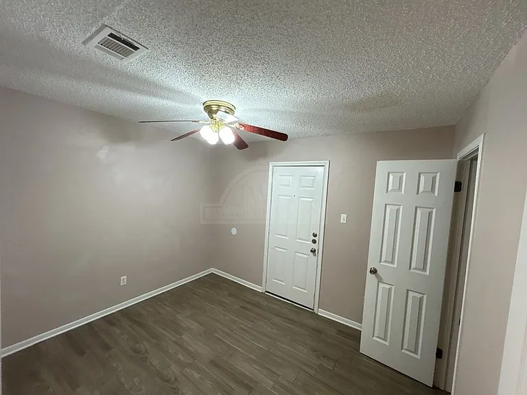 105 W. Reagan Ave, Copperas Cove — Photo 12