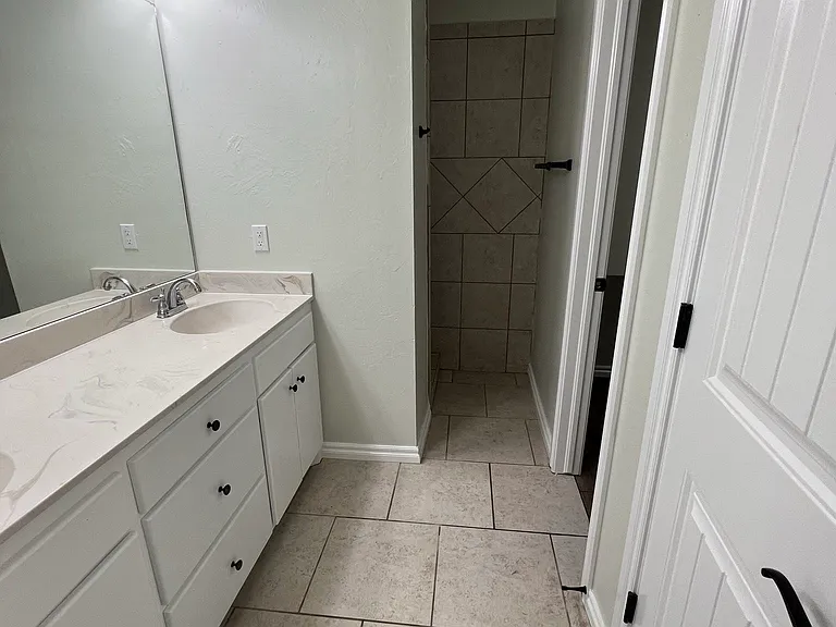 3104 Woodcrest Creek Dr — Photo 17