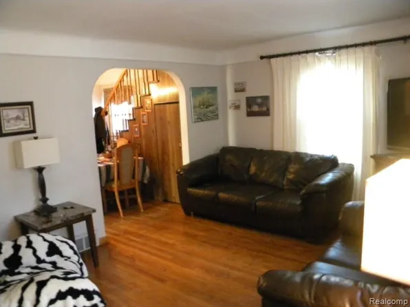 3141 Berkshire Ave, Warren, MI 48091