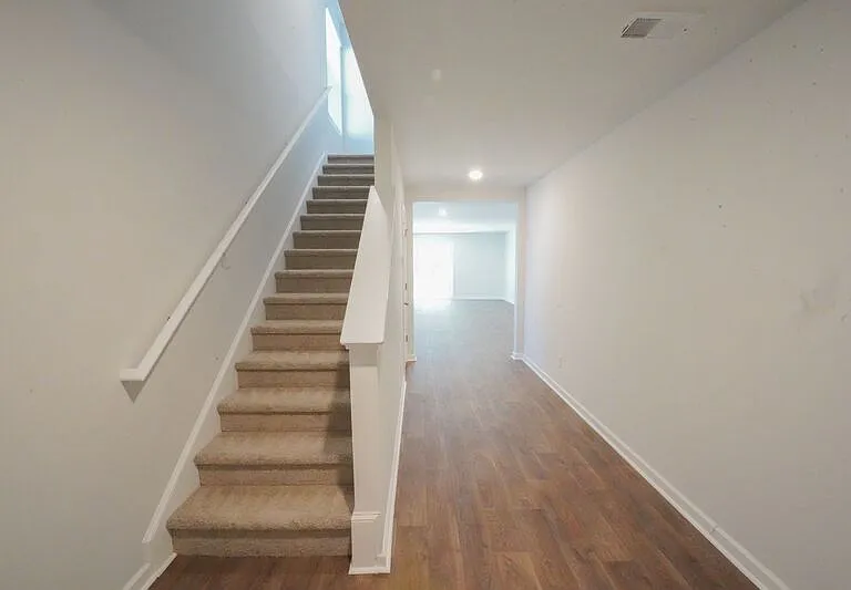 481 Coconut Dr — Photo 4