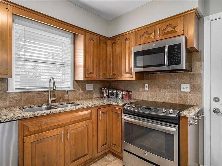 8830 Ivanhoe Trl — Photo 9