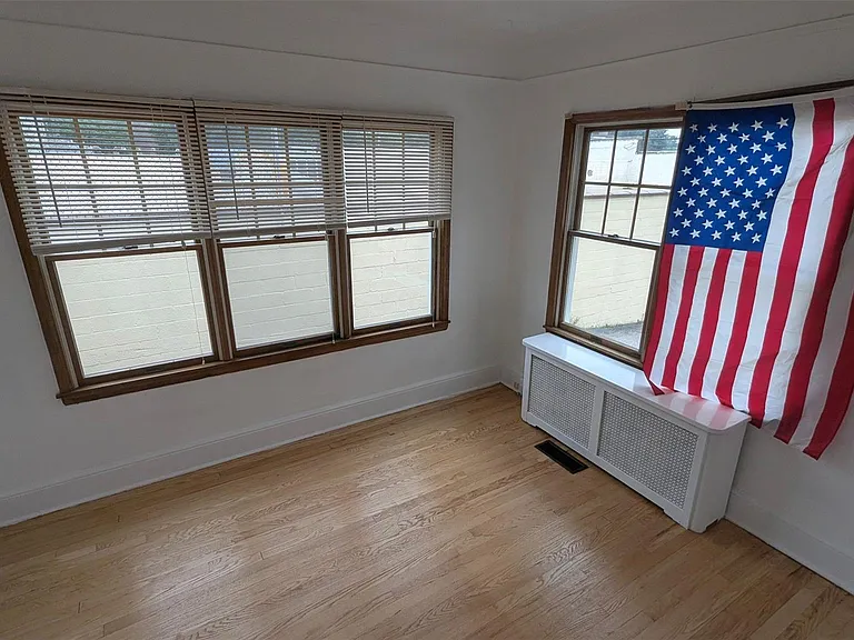153 Main St — Photo 9