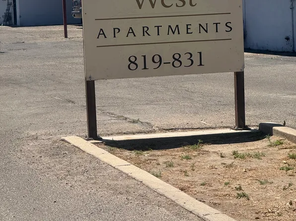 831 W Cambridge Ave APT B, Fresno, CA 93705