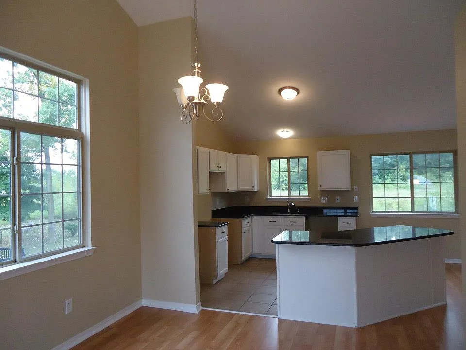 5622 Cary Dr photo 1