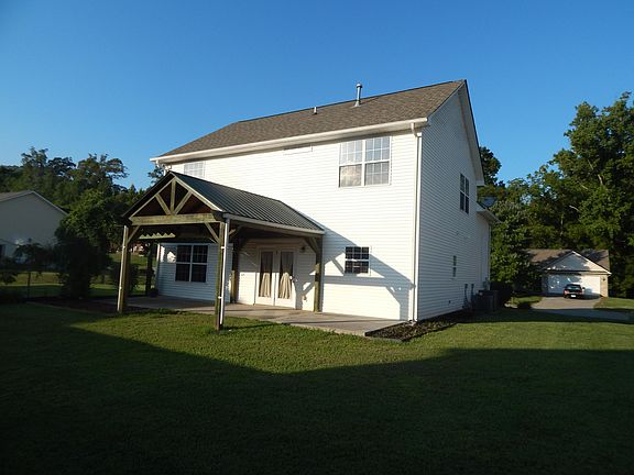 4th image of 717 Drakewood Ln