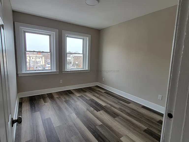 3A Clement St #5 — Photo 6