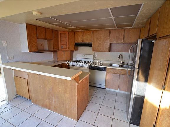 4th image of 892 Dalton Dr