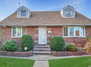 107 Danzig Pl, Valley Stream, NY 11580