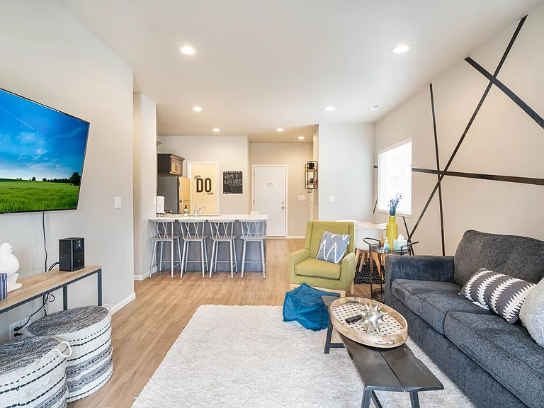 Summerland Twinhomes | Waterloo | Near Lost Island Waterpark — Photo 16