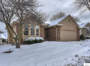 917 N 131st Plz, Omaha, NE 68154