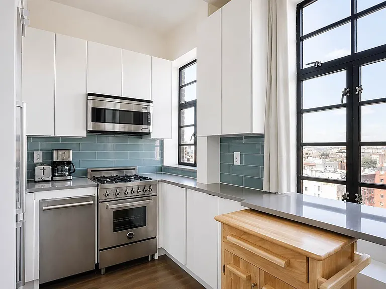 10 Sheridan Sq #10F — Photo 3