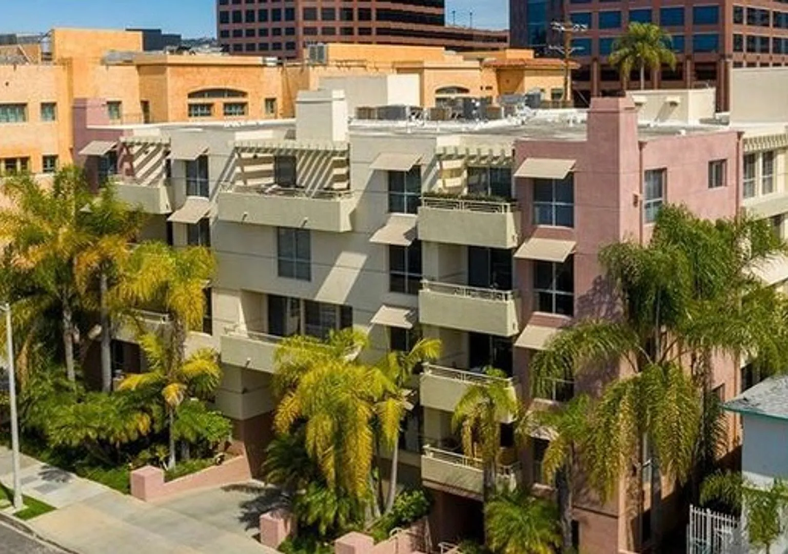 Rare Opportunity to Rent Spacious & Bright WLA Condo — Photo 1