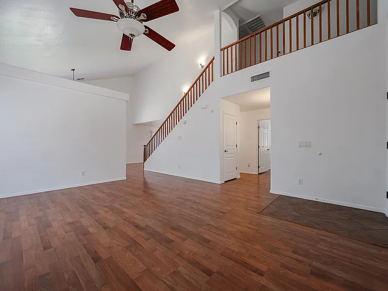 3402 S 82nd Ln — Photo 11