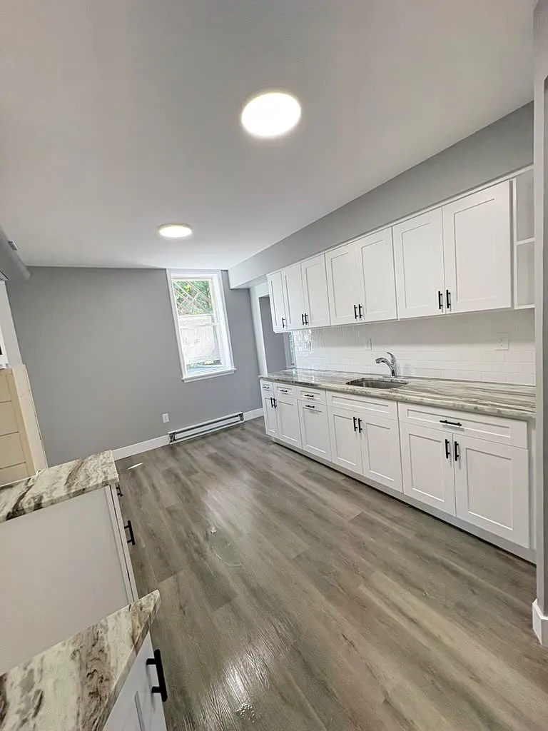 3 bed, $2,695 — Photo 4
