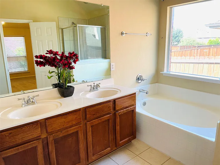11553 Yoakum Dr — Photo 9