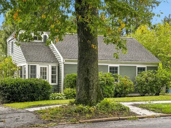 3 Norman Ave, Newburyport, MA 01950