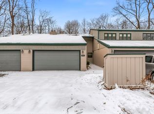 2049 N Trailridge Dr, Mishawaka, IN 46544