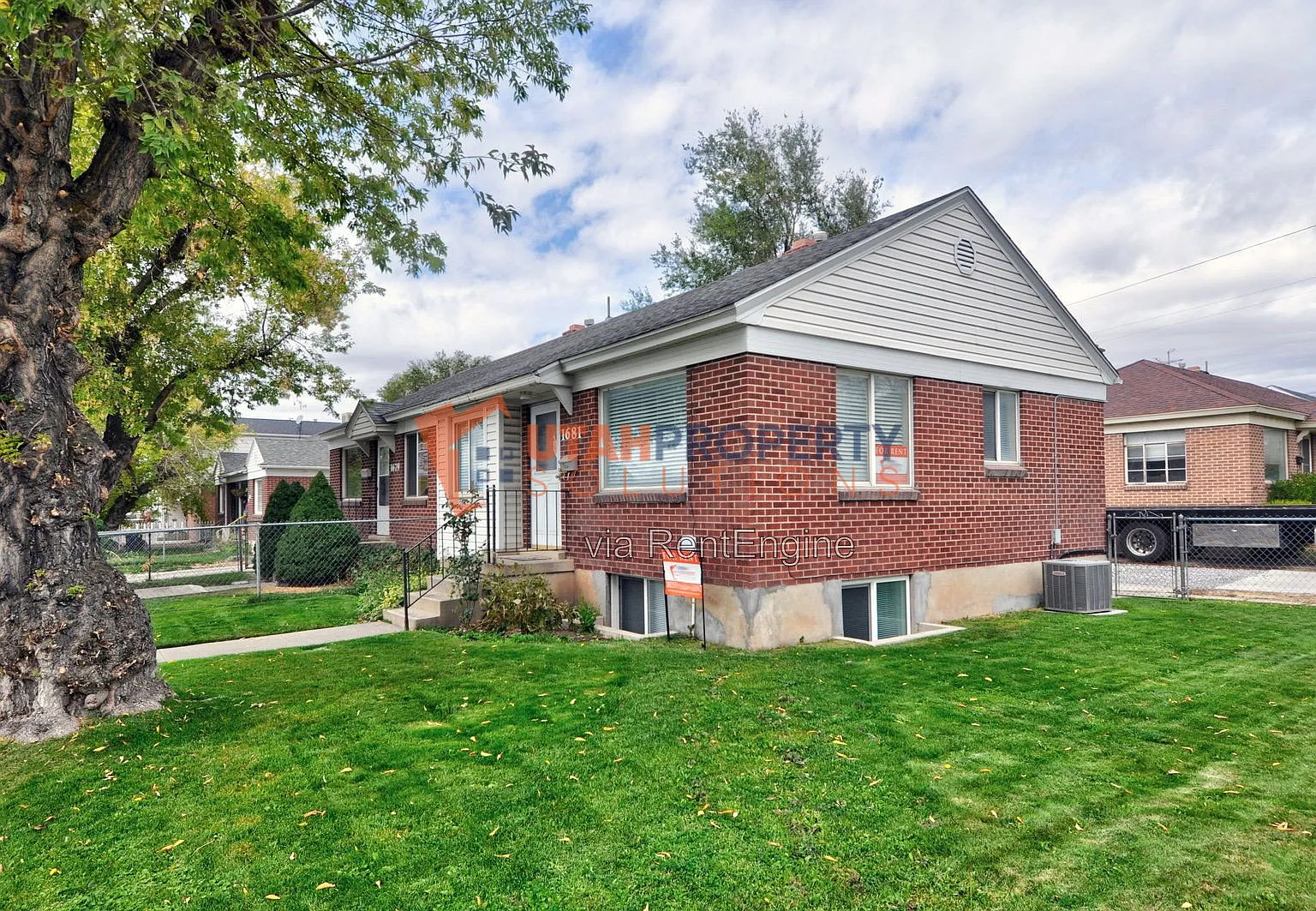 2 bed, 2.0 bath, 1248 sqft, $1,945 — Photo 2
