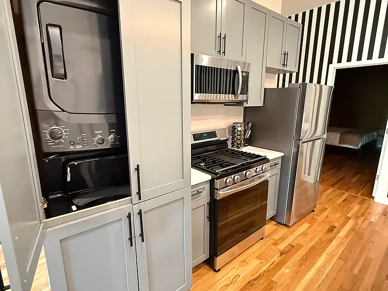1861 N Winnebago Ave #2 — Photo 7