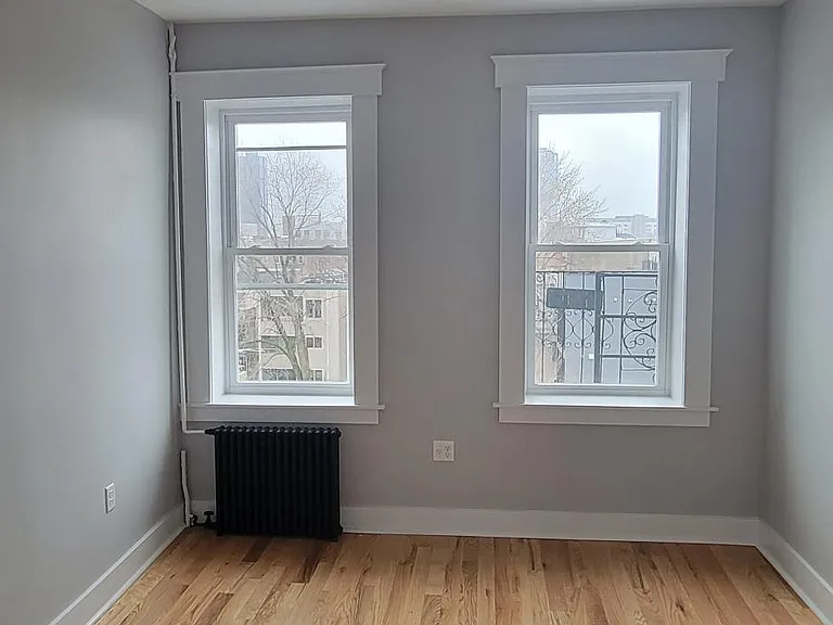 284 3rd St #EA — Photo 1