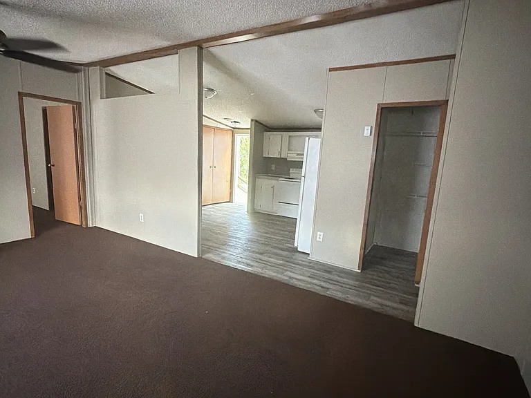 2829 SE Tibet Hwy #10 — Photo 5