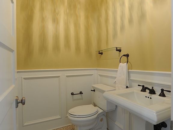 powder room