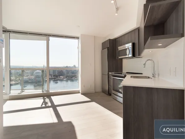 685 Pacific Blvd, Vancouver, BC