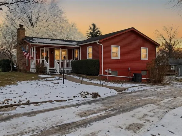 203 Sanderson Dr, Richmond, MO 64085