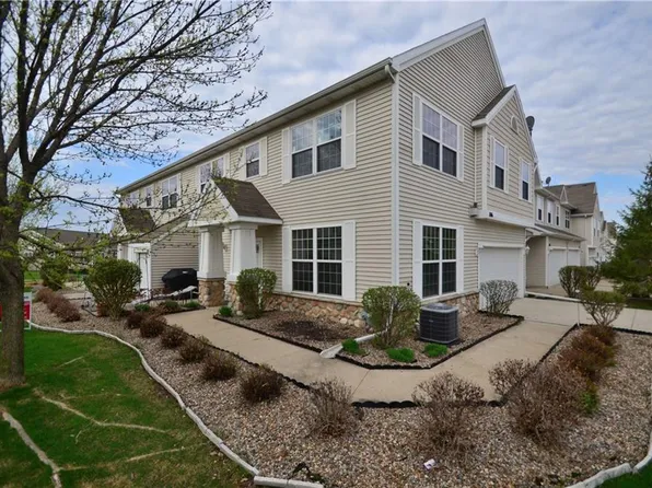 1016 NE Greenview Dr, Ankeny, IA 50021