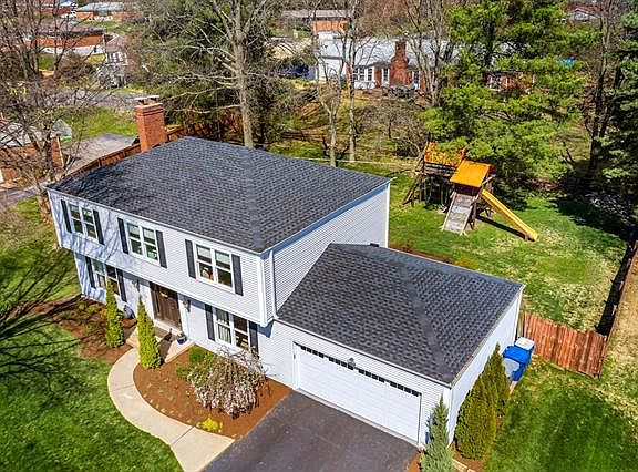 3rd image of 9417 Engel Ln
