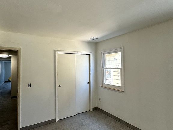 5th image of 17 Ashton Dr Floor 1